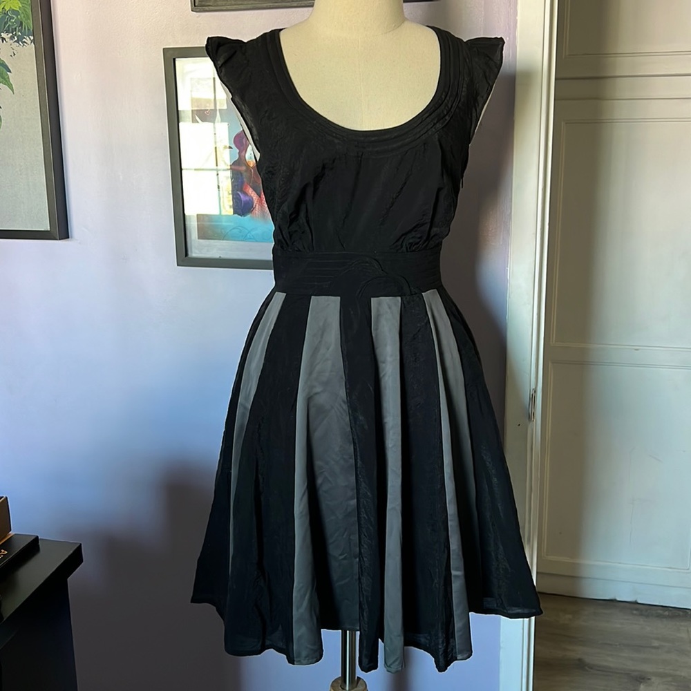 Esther’s Archive Vintage Style Black and Grey Dress with pockets!
